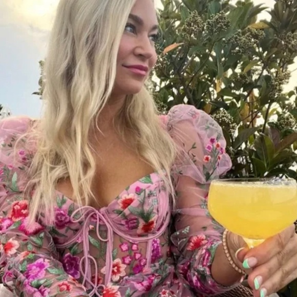 For love and lemons floral pink dress - Picture 9 of 9